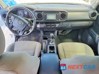 Zdjęcie 8 z 13 samochodu: 2018 TOYOTA TACOMA SR VIN:5TFAX5GN7JX105853 - miniatura