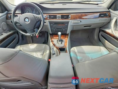 Zdjęcie 8 z 12 samochodu: 2006 BMW 325 I VIN:WBAVB13516PT11995 - miniatura
