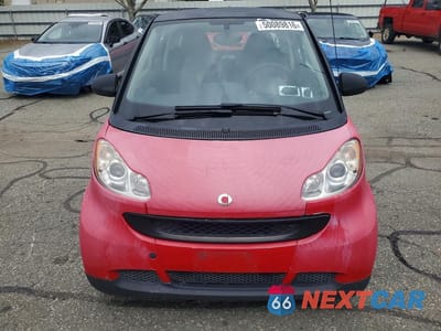 Piąte zdjęcie samochodu w środku: 2012 SMART CARS FORTWO PASSION VIN:WMEEJ3BA7CK567908 - miniatura