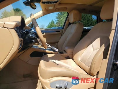 Zdjęcie 7 z 12 samochodu: 2015 PORSCHE MACAN S VIN:WP1AB2A59FLB55012 - miniatura