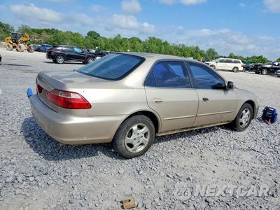 Trzecie zdjęcie samochodu z tyłu: 2000 HONDA ACCORD VIN:1HGCG567XYA073829 - miniatura