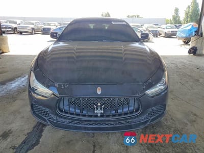Piąte zdjęcie samochodu w środku: 2016 MASERATI GHIBLI S VIN:ZAM57RSA5G1169099 - miniatura