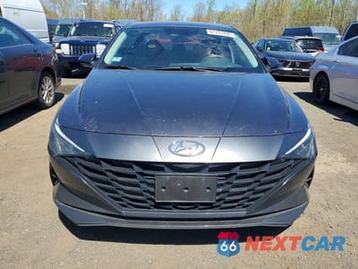 Piąte zdjęcie samochodu w środku: 2021 HYUNDAI ELANTRA SEL VIN:5NPLM4AG6MH009847 - miniatura