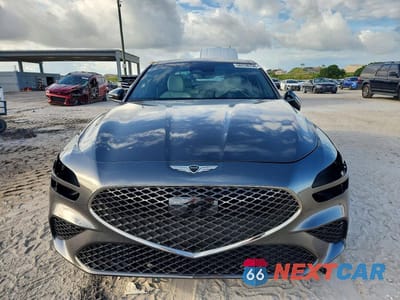 Piąte zdjęcie samochodu w środku: 2025 GENESIS G70 2.5T SPORT PRESTIGE VIN:KMTG34SC5SU146332 - miniatura