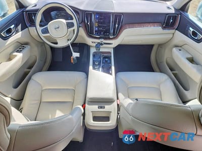 Zdjęcie 8 z 12 samochodu: 2021 VOLVO XC60 T6 MOMENTUM VIN:YV4A22RK3M1777252 - miniatura