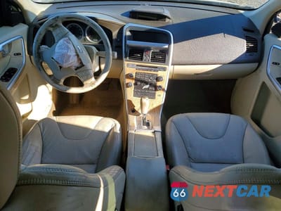 Zdjęcie 8 z 12 samochodu: 2010 VOLVO XC60 T6 VIN:YV4992DZ8A2021649 - miniatura