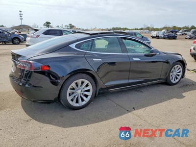 Trzecie zdjęcie samochodu z tyłu: 2016 TESLA MODEL S VIN:5YJSA1E25GF168444 - miniatura