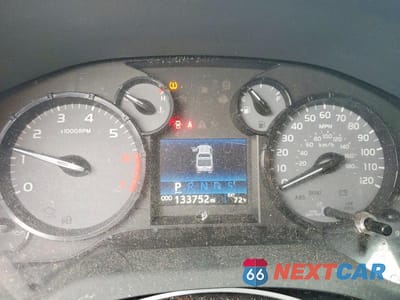 Zdjęcie 9 z 11 samochodu: 2016 TOYOTA TUNDRA SR VIN:5TFTW5F12GX009258 - miniatura