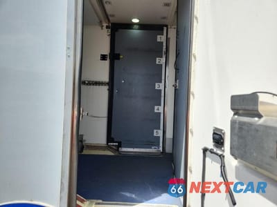 Zdjęcie 11 z 13 samochodu: 2021 FORD TRANSIT DELIVERY TRUCK VIN:1FDBW5Z84MKA79921 - miniatura