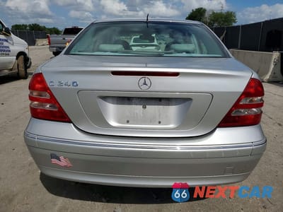 Zdjęcie 6 z 12 samochodu: 2003 MERCEDES-BENZ C 240 VIN:WDBRF61J23E012382 - miniatura