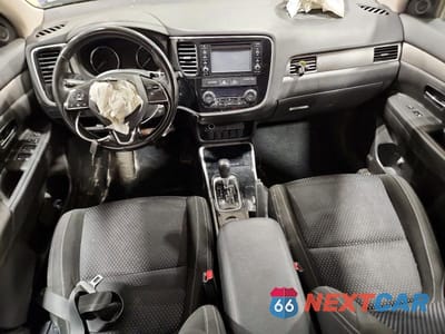 Zdjęcie 8 z 14 samochodu: 2017 MITSUBISHI OUTLANDER ES VIN:JA4AD2A30HZ042988 - miniatura