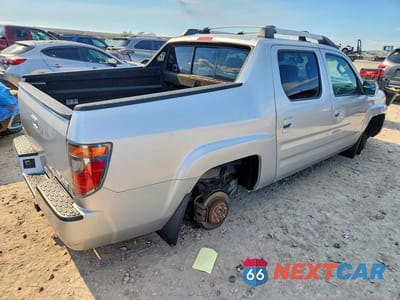 Trzecie zdjęcie samochodu z tyłu: 2006 HONDA RIDGELINE RTL VIN:2HJYK16506H507132 - miniatura