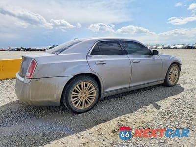 Trzecie zdjęcie samochodu z tyłu: 2014 CHRYSLER 300 VIN:2C3CCARG3EH120439 - miniatura