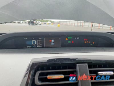 Zdjęcie 9 z 11 samochodu: 2019 TOYOTA PRIUS XLE VIN:JTDKARFU9K3075253 - miniatura