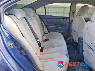 Zdjęcie 11 z 14 samochodu: 2006 KIA OPTIMA LX VIN:KNAGE123465074978 - miniatura