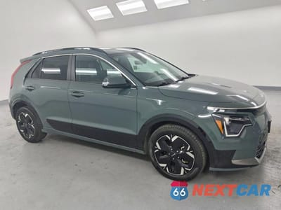Czwarte zdjęcie samochodu z boku: 2024 KIA NIRO EV WIND VIN:KNDCR3L18R5110819 - miniatura