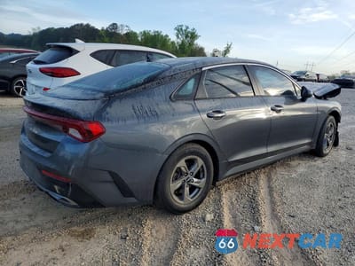 Trzecie zdjęcie samochodu z tyłu: 2022 KIA K5 LXS VIN:5XXG14J25NG135841 - miniatura