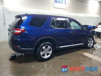 Trzecie zdjęcie samochodu z tyłu: 2025 HONDA PILOT EXL VIN:5FNYG1H41SB084247 - miniatura