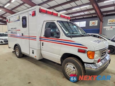 Czwarte zdjęcie samochodu z boku: 2006 FORD ECONOLINE E350 SUPER DUTY CUTAWAY VAN VIN:1FDWE35P86HA97344 - miniatura