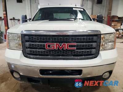 Piąte zdjęcie samochodu w środku: 2013 GMC SIERRA K3500 SLE VIN:1GT523CG1DZ275761 - miniatura
