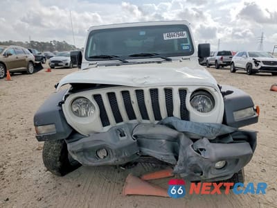 Piąte zdjęcie samochodu w środku: 2018 JEEP WRANGLER UNLIMITED SPORT VIN:1C4HJXDG6JW147454 - miniatura