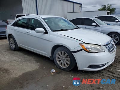 Czwarte zdjęcie samochodu z boku: 2012 CHRYSLER 200 TOURING VIN:1C3CCBBB5CN180604 - miniatura