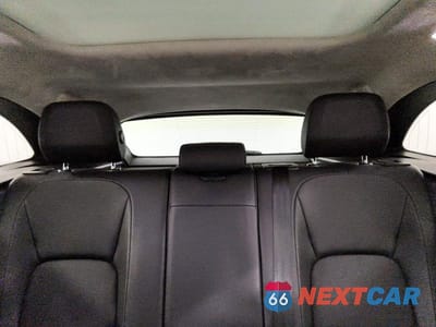 Zdjęcie 10 z 13 samochodu: 2019 JAGUAR F-PACE PREMIUM VIN:SADCJ2FX3KA355756 - miniatura