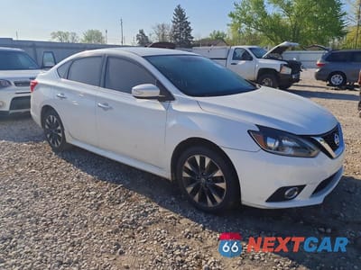 Czwarte zdjęcie samochodu z boku: 2019 NISSAN SENTRA SR VIN:3N1AB7AP9KY228433 - miniatura