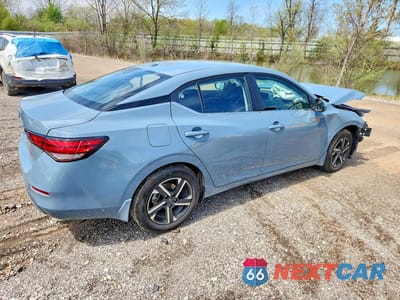 Trzecie zdjęcie samochodu z tyłu: 2025 NISSAN SENTRA SV VIN:3N1AB8CV2SY385013 - miniatura