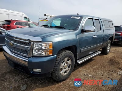 2008 CHEVROLET SILVERADO K1500 1GCEK190X8Z226160 - główne zdjęcie licytacji z USA - miniatura