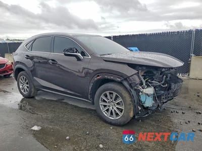 Czwarte zdjęcie samochodu z boku: 2015 LEXUS NX 200T BASE VIN:JTJYARBZ0F2007282 - miniatura