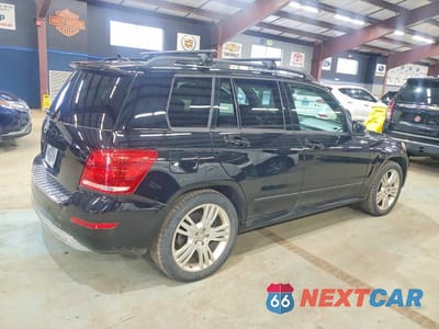 Trzecie zdjęcie samochodu z tyłu: 2013 MERCEDES-BENZ GLK 350 4MATIC VIN:WDCGG8JB6DG033794 - miniatura