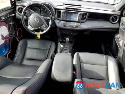 Zdjęcie 8 z 13 samochodu: 2018 TOYOTA RAV4 HV SE VIN:JTMJJREV1JD240372 - miniatura