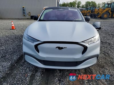 Piąte zdjęcie samochodu w środku: 2022 FORD MUSTANG MACH-E PREMIUM VIN:3FMTK3SU2NMA13731 - miniatura