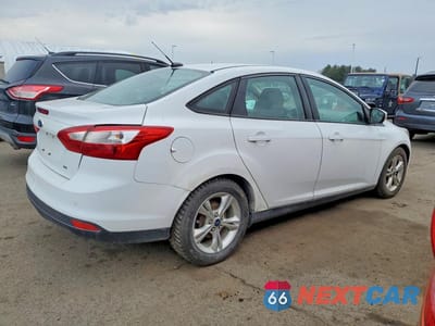 Trzecie zdjęcie samochodu z tyłu: 2013 FORD FOCUS SE VIN:1FADP3F25DL235947 - miniatura