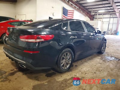Trzecie zdjęcie samochodu z tyłu: 2020 KIA OPTIMA LX VIN:5XXGT4L31LG424065 - miniatura