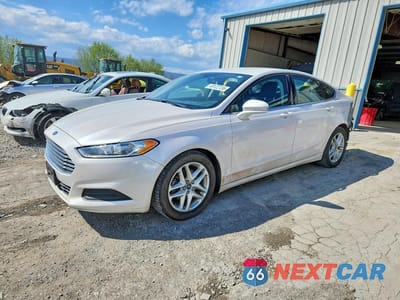 2015 FORD FUSION SE 3FA6P0H76FR122500 - główne zdjęcie licytacji z USA - miniatura
