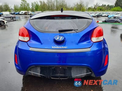 Zdjęcie 6 z 12 samochodu: 2012 HYUNDAI VELOSTER VIN:KMHTC6AD8CU066958 - miniatura