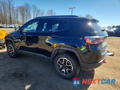 Drugie zdjęcie samochodu z przodu: 2025 JEEP COMPASS TRAILHAWK VIN:3C4NJDDN8ST593659 - miniatura