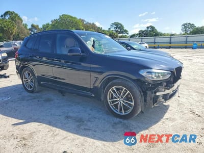 Czwarte zdjęcie samochodu z boku: 2018 BMW X3 XDRIVE30I VIN:5UXTR9C51JLD73614 - miniatura