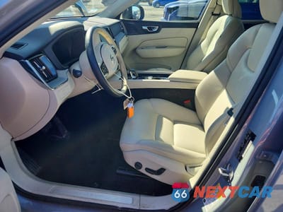 Zdjęcie 7 z 13 samochodu: 2024 VOLVO XC60 PLUS VIN:YV4L12RLXR1710787 - miniatura