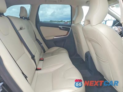 Zdjęcie 11 z 12 samochodu: 2017 VOLVO XC60 T5 INSCRIPTION VIN:YV440MDU0H2208351 - miniatura