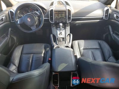 Zdjęcie 8 z 13 samochodu: 2013 PORSCHE CAYENNE VIN:WP1AA2A28DLA02272 - miniatura