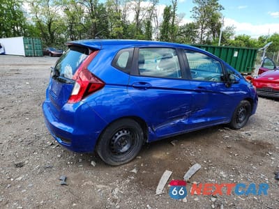 Trzecie zdjęcie samochodu z tyłu: 2019 HONDA FIT LX VIN:3HGGK5H44KM701641 - miniatura