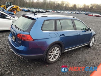 Trzecie zdjęcie samochodu z tyłu: 2017 VOLKSWAGEN GOLF ALLTRACK S VIN:3VWH17AU9HM516342 - miniatura