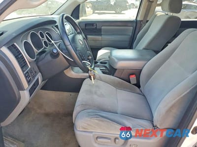 Zdjęcie 7 z 12 samochodu: 2011 TOYOTA SEQUOIA SR5 VIN:5TDZY5G10BS037139 - miniatura