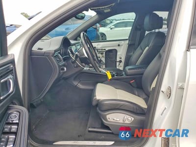 Zdjęcie 7 z 14 samochodu: 2018 PORSCHE MACAN S VIN:WP1AB2A58JLB33320 - miniatura