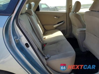 Zdjęcie 10 z 12 samochodu: 2014 TOYOTA PRIUS TWO VIN:JTDKN3DU5E1826028 - miniatura