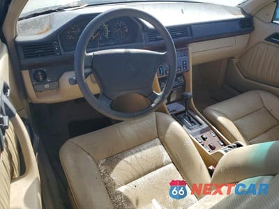 Zdjęcie 8 z 12 samochodu: 1995 MERCEDES-BENZ E 320 VIN:WDBEA66E9SC176974 - miniatura