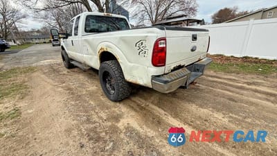 Trzecie zdjęcie samochodu z tyłu: 2015 FORD F250 SUPER DUTY VIN:1FT7X2B63FED19427 - miniatura